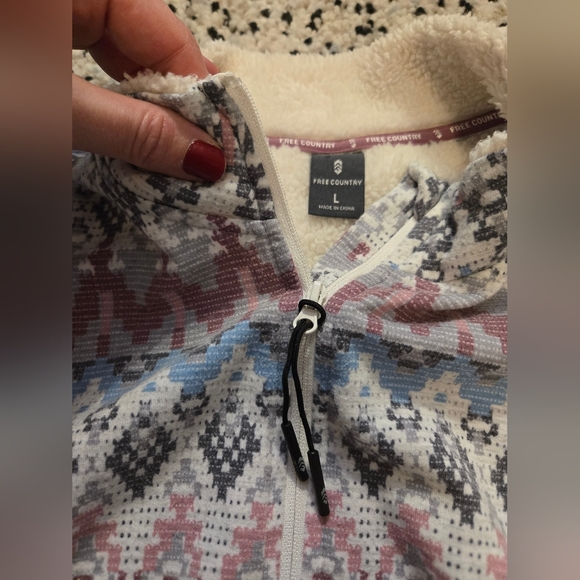 Free Country Cozy Winter layer. Furry Mock neck, Zip. Long sleeve. Soft interior - Picture 3 of 12